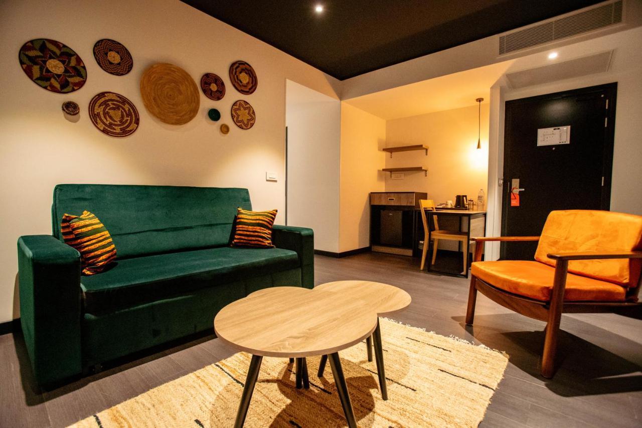 Onomo Hotel Кампала Екстериор снимка