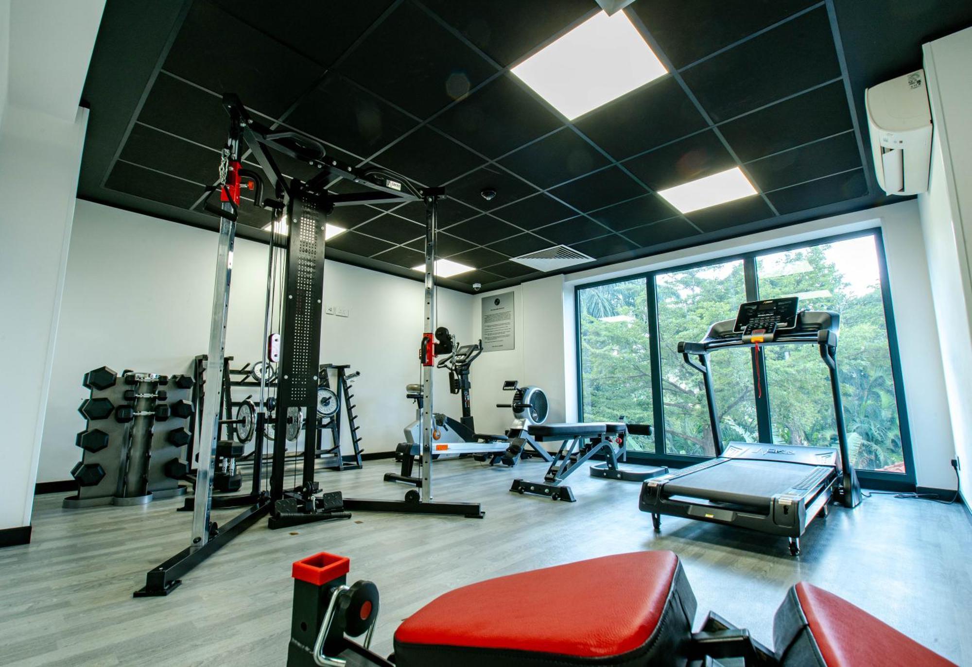 Onomo Hotel Кампала Екстериор снимка