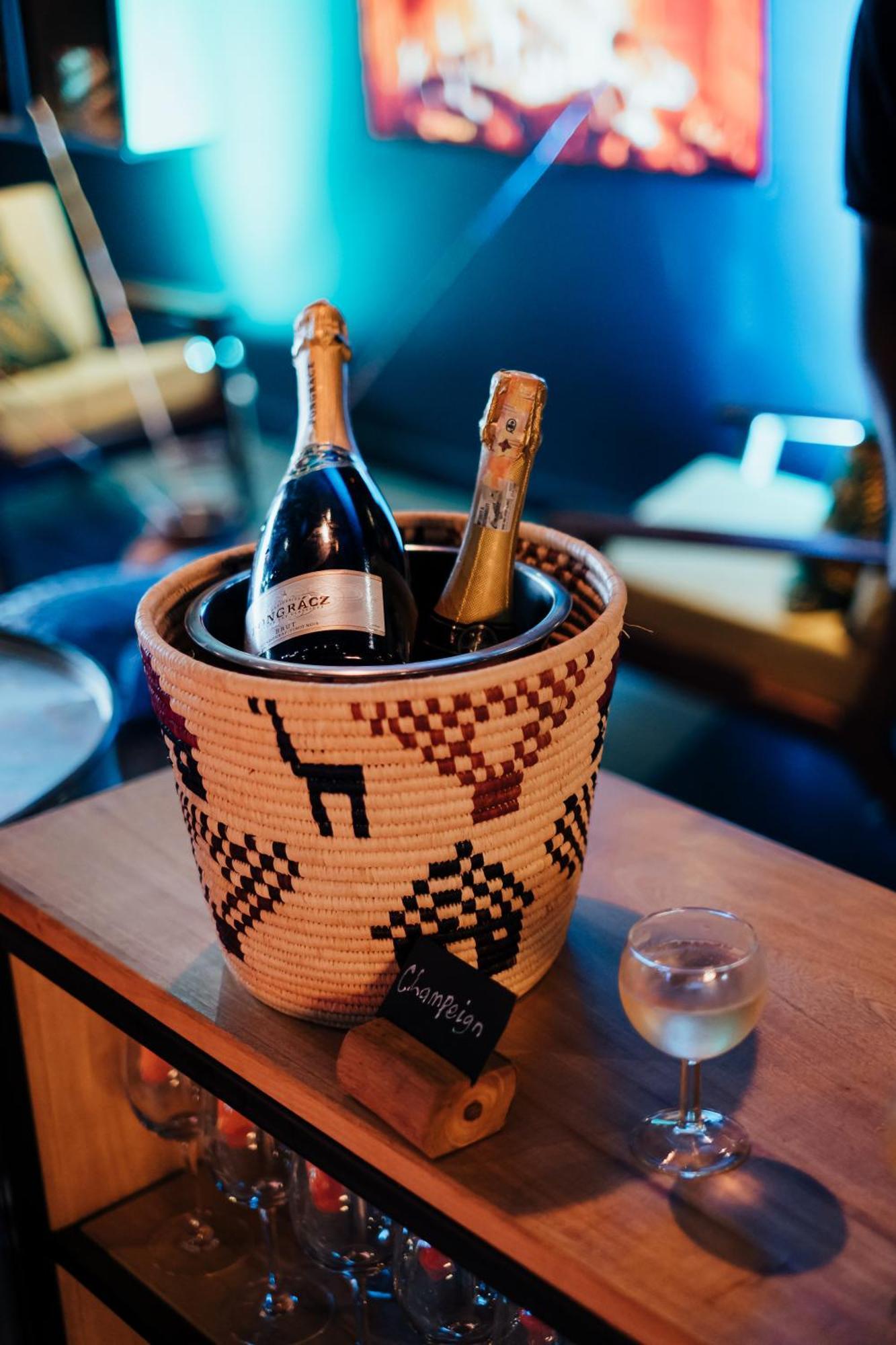 Onomo Hotel Кампала Екстериор снимка